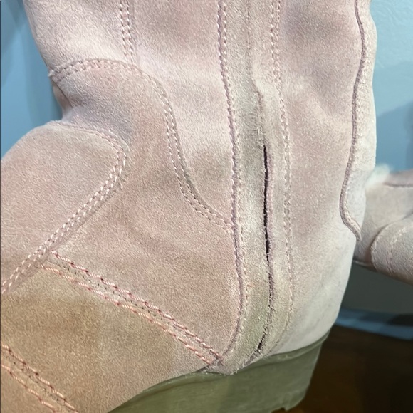 Women's Pink Winter Boots - Picture 6 of 8